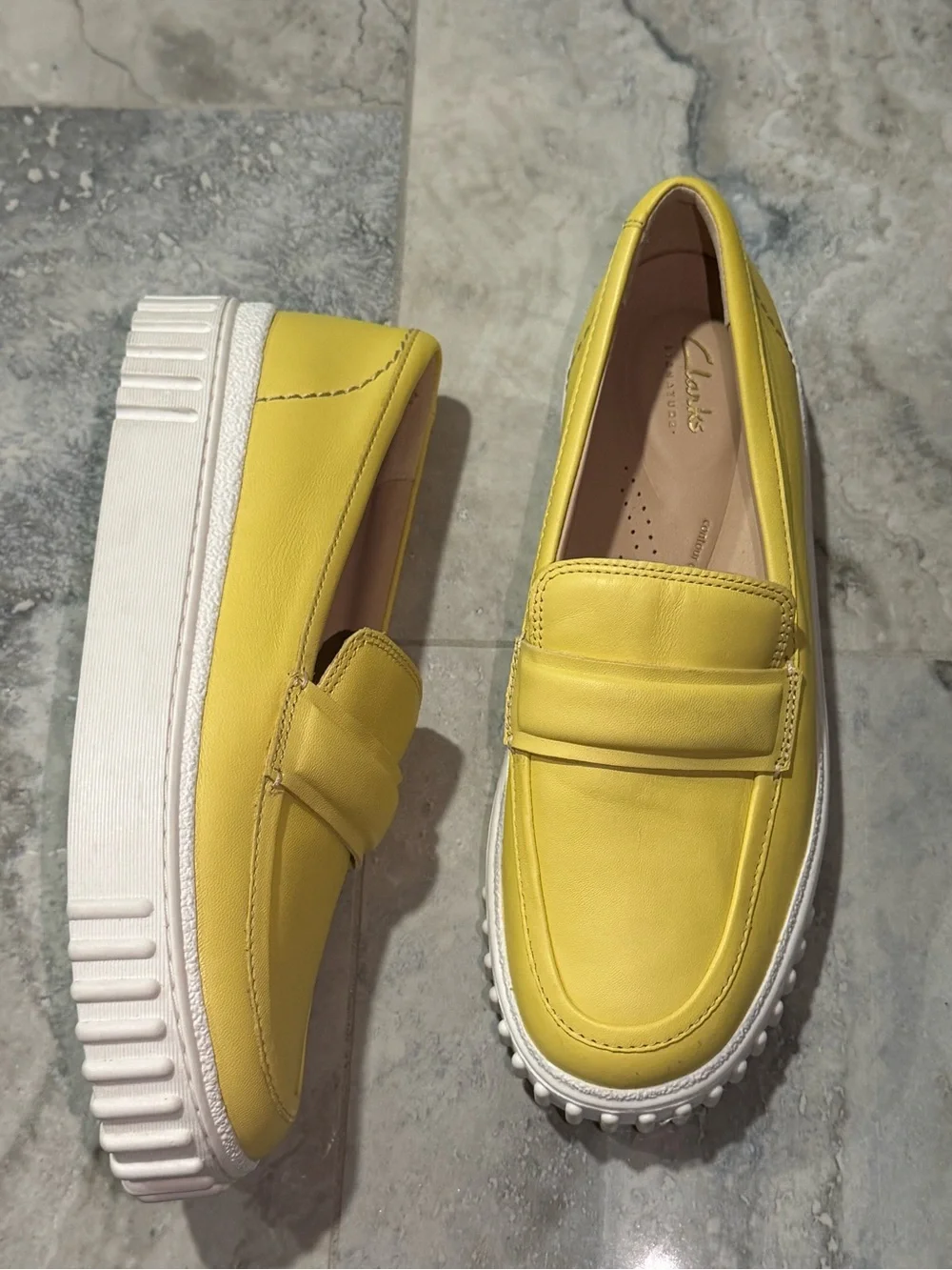 NWOB Clarks Women's Bright Yellow Leather Loafers